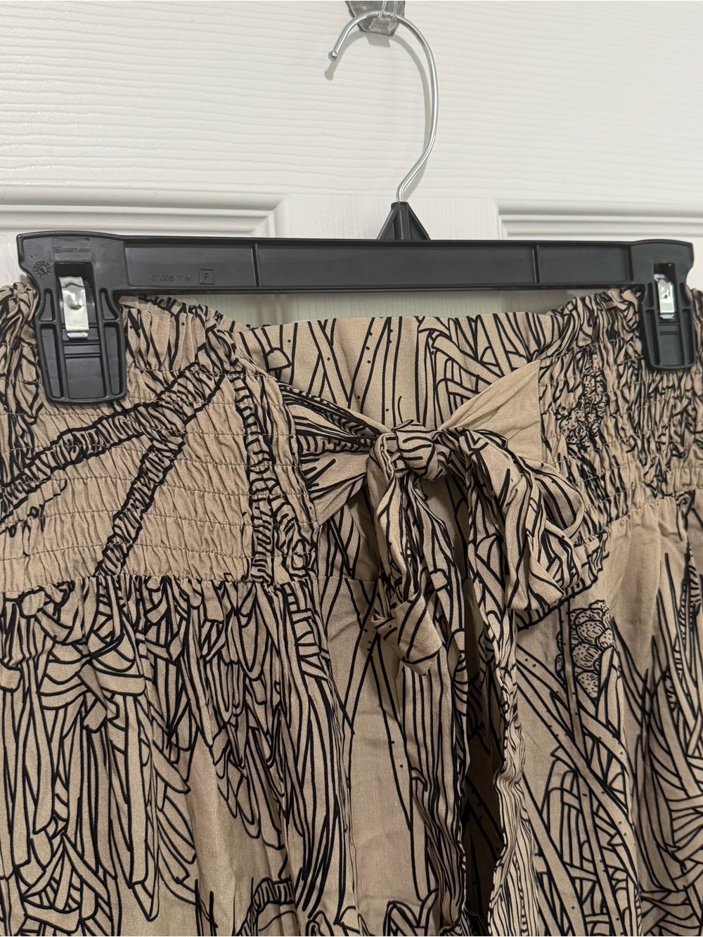 LOLA SIMPLY SISTERS Pants - Picture 3 of 5